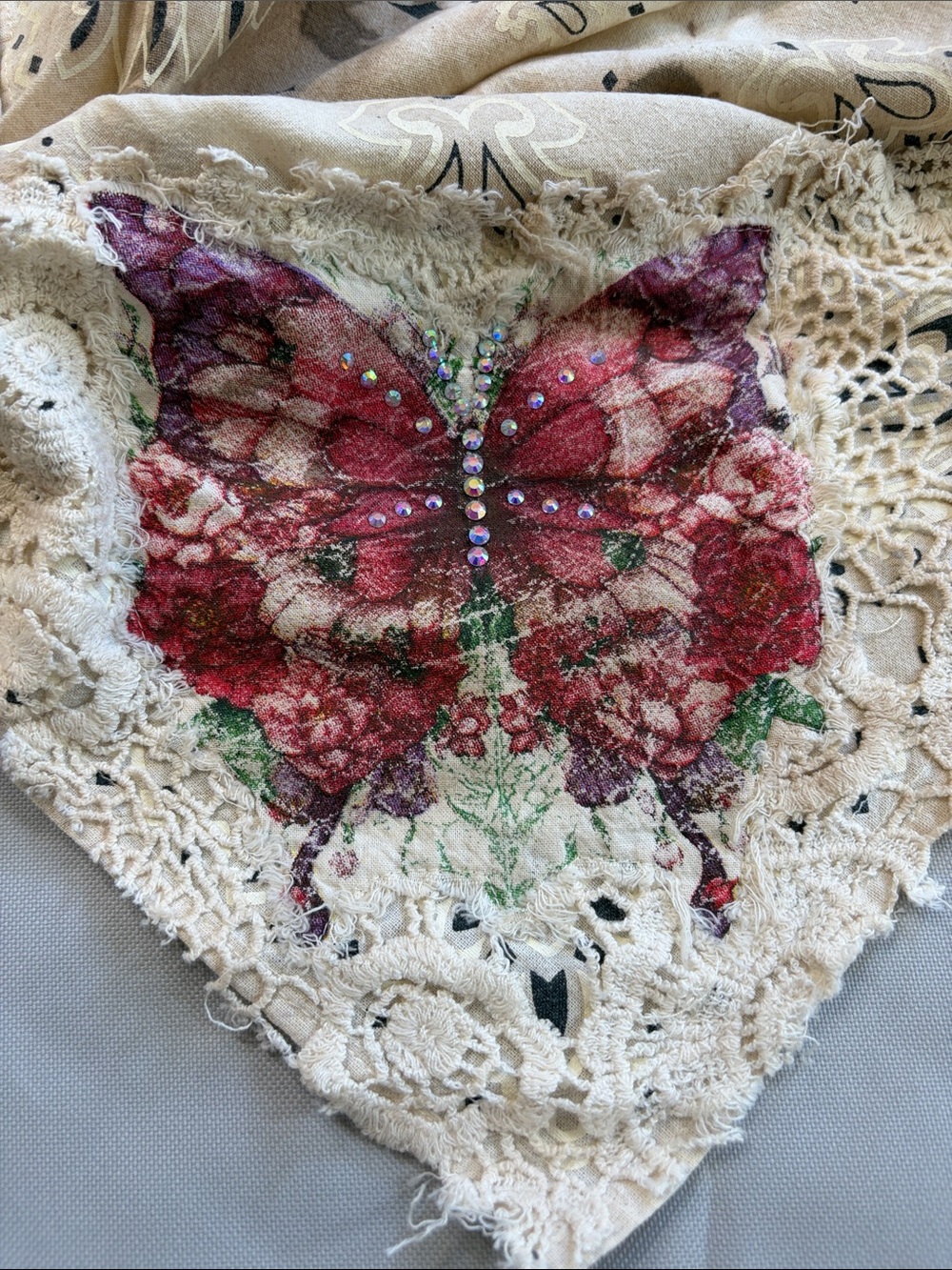 NWT Vintage Lace Hand Painted Butterfly Bandana Scarf Cream Pink A Rare Bird - Picture 4 of 7